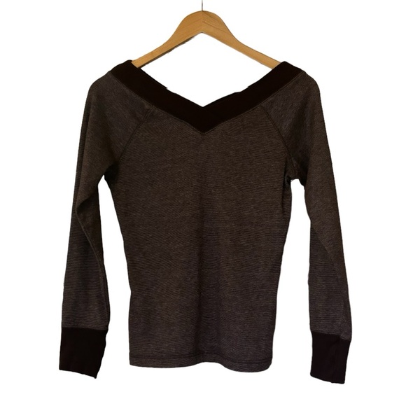 Columbia Shirt Womens Medium Long Sleeve Outdoor V Neck Casual Stretch XCQ - Picture 1 of 9